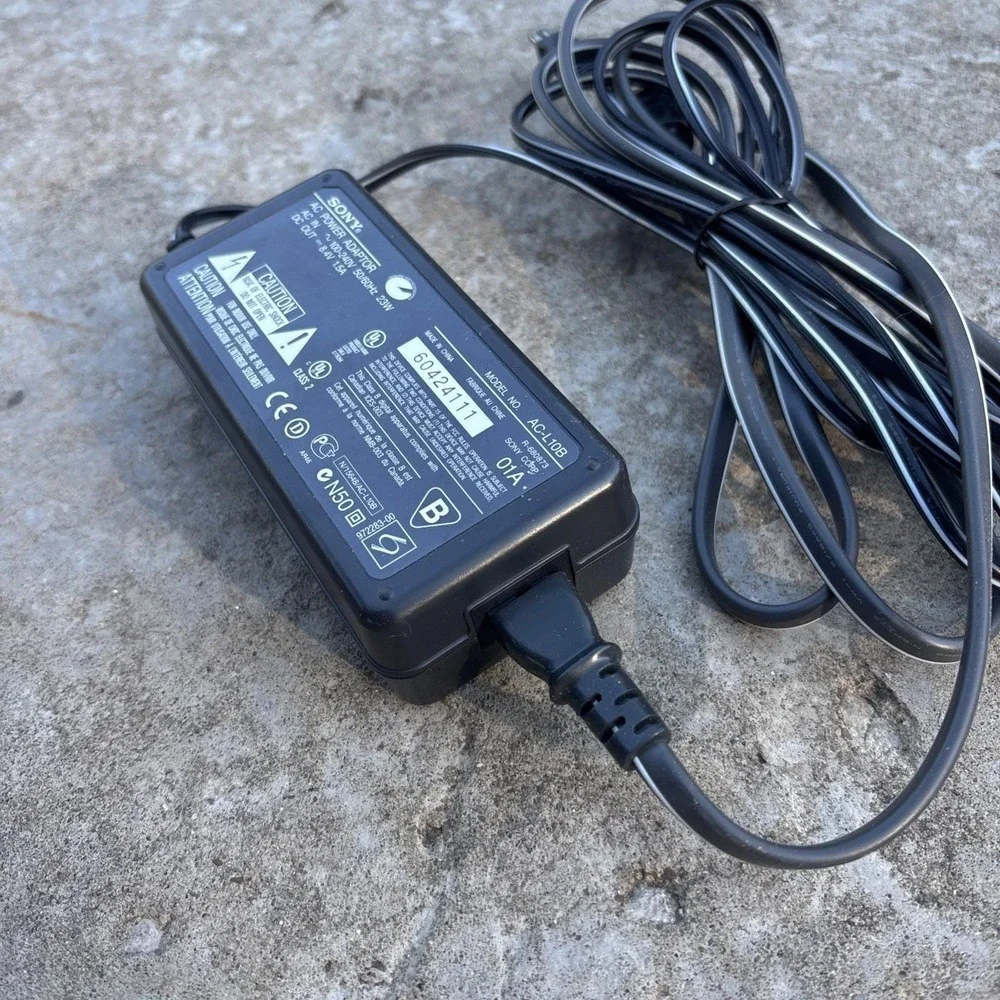 Genuine OEM Sony AC-L10A Power Adapter Hi8 HandyCam Camcorder AC-L10B AC-L10C